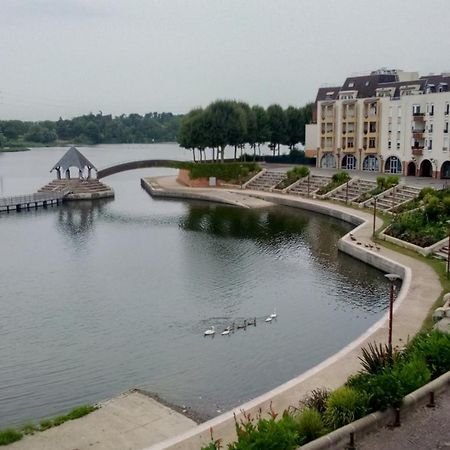 Vue Exceptionnelle Sur Le Lac 克雷泰伊 外观 照片