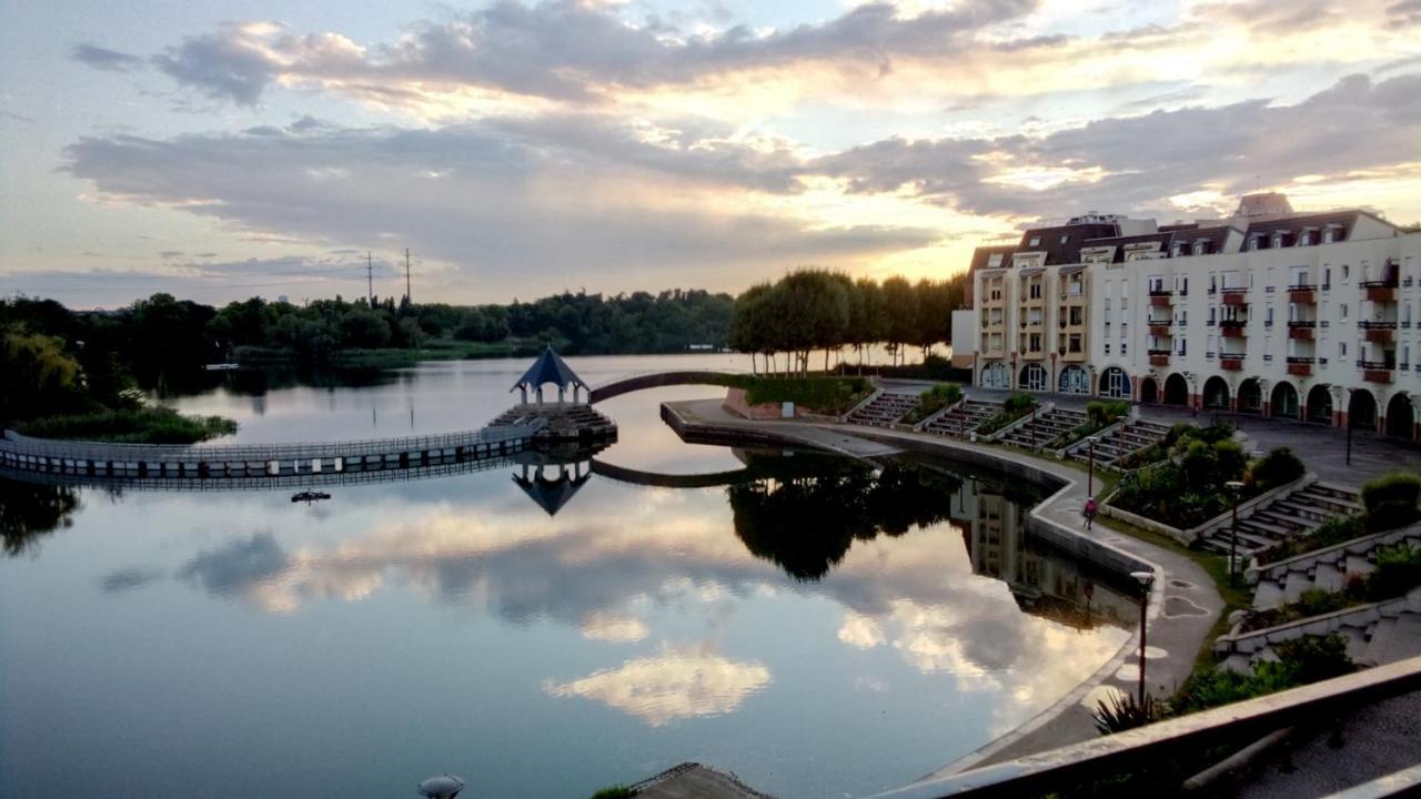 Vue Exceptionnelle Sur Le Lac 克雷泰伊 外观 照片